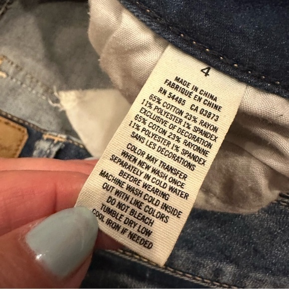 American Eagle Outfitter Women's Denim Jean Shorts Sz 4 Super Stretch EUC - Picture 4 of 9